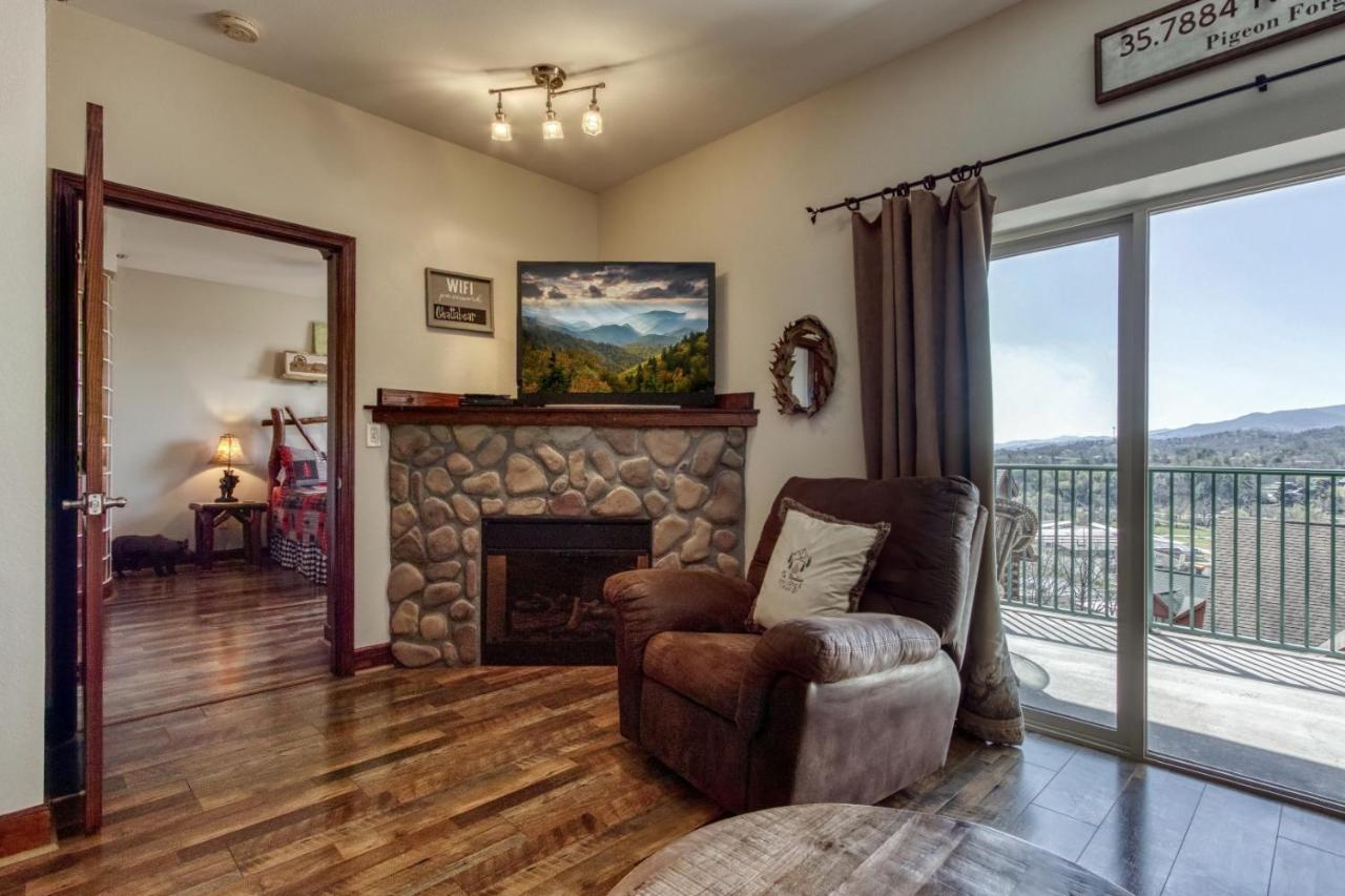 Gorgeous 2Bd 2Bth Condo With Mountain Views Pool Hot Tub Game Room Close To Parkway Пиджен-Фордж Экстерьер фото